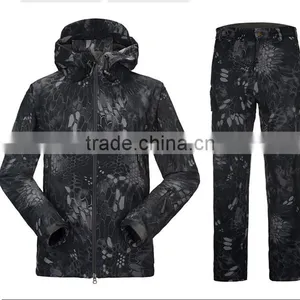 Custom Man Waterproof Camouflage Softshell Suit thumbnail-2