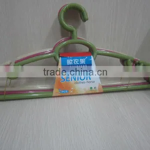 Plastic Hanger thumbnail-1