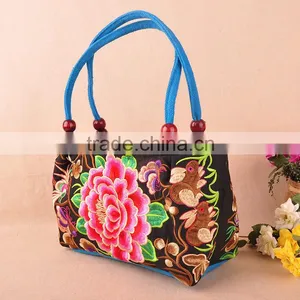 Cheap Samll Handbag Made in China Fashion Woman Ethnic Embroidery Handbag for Wholesale thumbnail-5