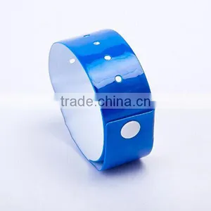 Adjustable One-time Use NFC Wristband PVC RFID Bracelet thumbnail-5
