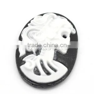 White Resin Halloween Skull Pattern Oval Cameo 25x18mm(1"x3/4"), Sold per Packet of 50 thumbnail-1