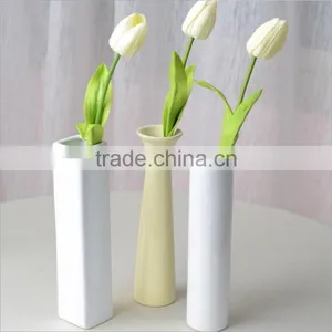 Modern Mini Tall Decoration Desk Ceramic Flower Vase thumbnail-2
