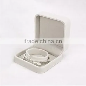 Wholesale Packaging Velvet Jewelry Ring Gift Box thumbnail-2