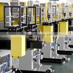 Automatic in Mould Labeling Machine thumbnail-2