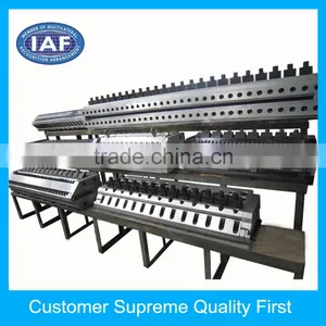 China Low Price T-die Plastic Molding thumbnail-4