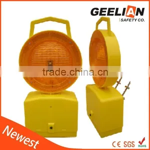 Solar Amber Warning Traffic Cones Barricades Lamp thumbnail-2