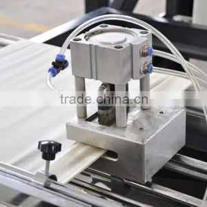 Hot Sale Flat Bag,soft Loop Handle Bag,D-cut Bag Multi-functional Non-woven Bag Making Machine thumbnail-3