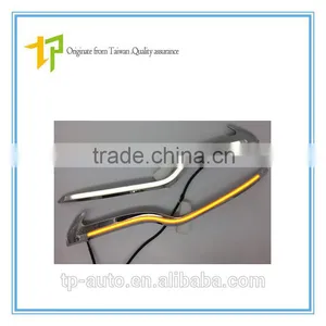China High Quality Headlight Eyebrow/ Car Head Lamp Eyebrow for Focu s thumbnail-1