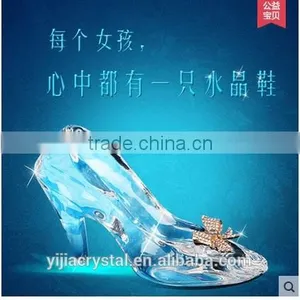 Factory Directly Wholesale Price Fantastic European Design Crystal Shoes for Wedding Gift thumbnail-3