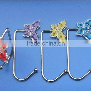 Metal Hanger thumbnail-1