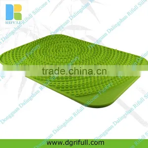 Voluminous Silicone Glassware Bar Mat thumbnail-1