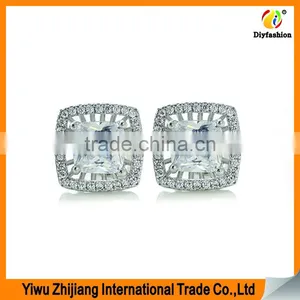 Beautiful Designed Brass White Cubic Zirconia Square Imitation Diamond Drop Earrings thumbnail-4