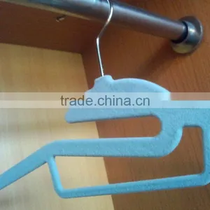 Used Clothes Hangers thumbnail-3