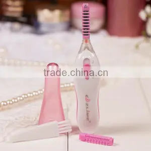 Heated Eyelash Curler With Comb Design thumbnail-2