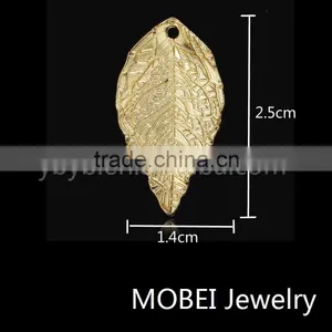 Wholesale Metal Pendant Zinc Alloy Leaf Pendant thumbnail-1