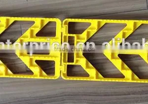 Car Traction Mat Car Snow Recovery Tracks thumbnail-1