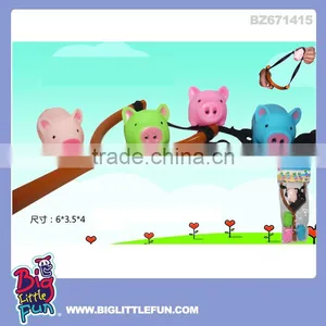 Plastic Slingshot Toy Pig thumbnail-1