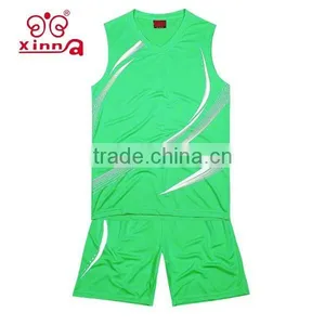 China OEM Service New Design High Quality Men Sports Track Suits Basketball Soccer Jersey Sets thumbnail-2