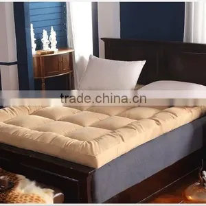 White Goose Down and Feather Filled Mattress Topper Bed Mattress thumbnail-6