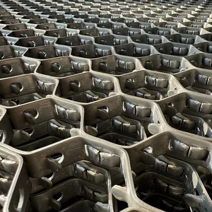 Stainless Steel 316 Hexagonal Mesh With 48mm Aperture Bonding Holes for Refractory Lining Welding Service Included thumbnail-1