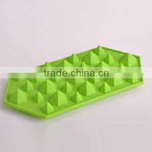 Silicon Cake Tray thumbnail-1