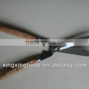 Wood Handle Hedge Shear thumbnail-1