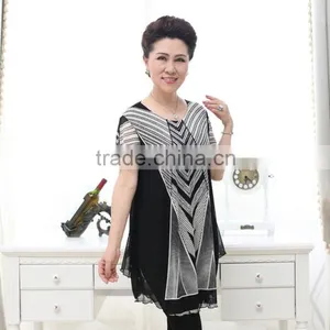 Middle Aged Ladies Elegant Beaded Black and White Printed Short Sleeve Lace Blouses thumbnail-4
