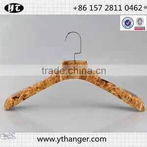 Plastic Clothes Hanger Rubber Hanger With Antislip Surface for Lady thumbnail-4