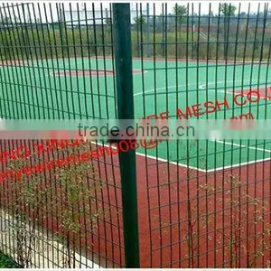 Pvc Coated Garden Welded Iron Wire Net Fence thumbnail-1