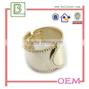 Diamond Studded Gold Jewellery Bangles thumbnail-4
