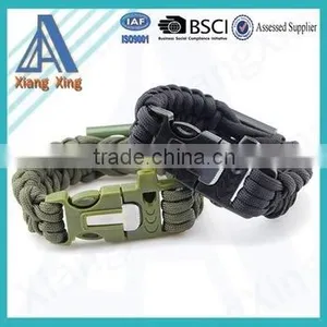 Outdoor Multifunction Survival Paracord Bracelet With Fire Starter Buckle thumbnail-2