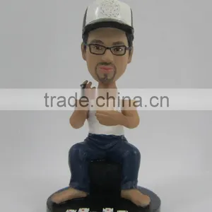 New Fashion Custom Made Resin Play Cards/Mahjong Man Figurine thumbnail-1