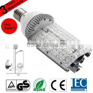 Golden Supplier 30W Solar LED Street Light Gujarat thumbnail-1
