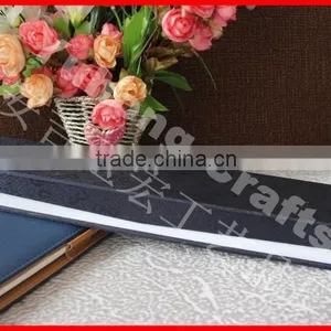 Elegant Chinese Silk Hand Fan Box thumbnail-3