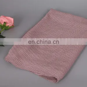 Customize Wholesale Women Stylish Dubai Muslim Scarf Hijab Wrinkle Scarf Hijab thumbnail-3