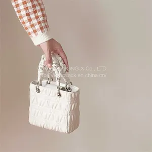 The New Fashionable French Pleated Hand-held Small Square Bag Exquisite Versatile One-shoulder Chain Bag thumbnail-5