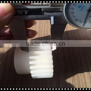 POM Molded Plastic Gear thumbnail-4