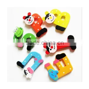 Child Educational Toy,26pcs Wooden Cartoon Alphabet A-Z Magnets thumbnail-3