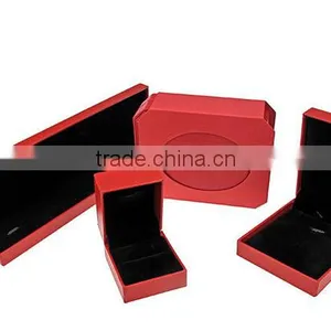 Luxucy Red Custom Logo Jewelry Box Package for Jewelry Pendant Yiwu Factory Supplier Jewelry Boxes Wholesale 2017 Package Box thumbnail-4