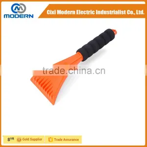 Auto Accessories Handy Ice Scraper With Soft Grip Wide Scraper thumbnail-1