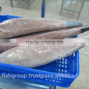 YELLOWFIN TUNA LOINS WITH ONE INCH SKIN PATCH thumbnail-3
