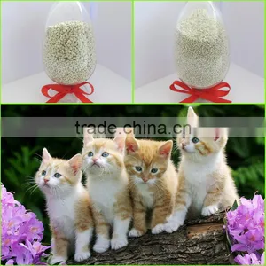 White Bentonite Irregular Cat Sand thumbnail-1