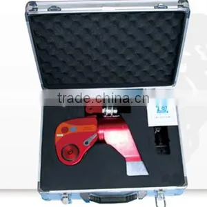 THE SQUARE DRIVE HYDRAULIC TORQUE WRENCH thumbnail-2