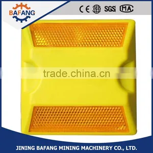 Plastic Traffic Safety Facility Factory Supplier Reflective Spike thumbnail-1