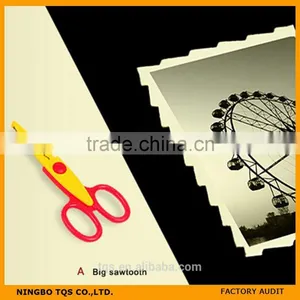 Cheap Craft Paper Cutter/ Big Sawtooth Scissors for Decoration Cutting thumbnail-1