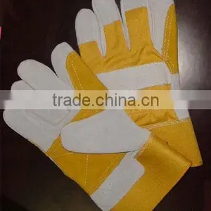 Safety Glove thumbnail-1