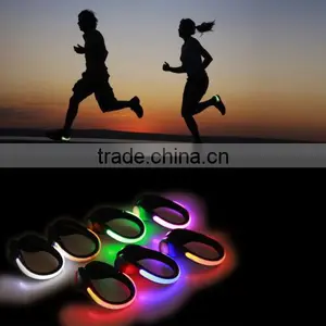 2Pcs Night Safety Reflector LED Flashing Shoe Clip Waterproof Glow Bright Lights thumbnail-2