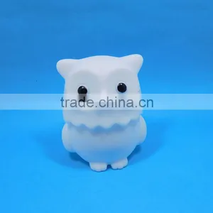 Small Size New Design Vynil Owl Anime Figure Led Light Toys thumbnail-1