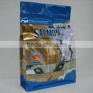 Customized Flat Bottom Gusset Animal Feed Packaging Bag thumbnail-2