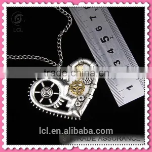 2015 Yiwu Fashion Imitation Jewelry Hot Sale Steampunk Necklace Gear Steam Heart Pendant Cameo Statement Necklace thumbnail-2